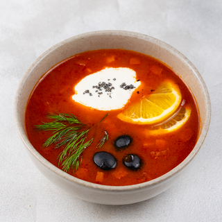 Солянка мясная с подкопченной сметаной (350 гр.)