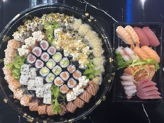 1003. Sushi box - 95 pezzi