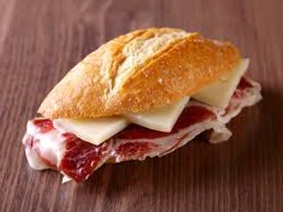 Bocadillo Con Jamón De Parma