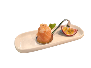 96-Gunkan jo salmone flambe