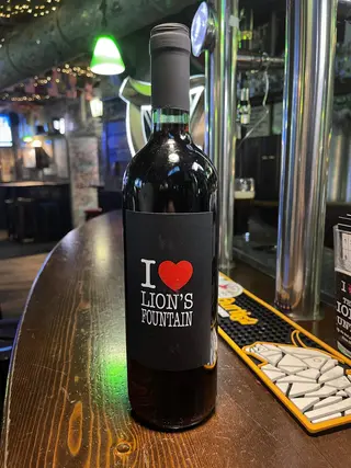 Lion's Fountain Red 75 cl