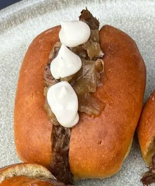 Montadito De Mini Brioche De Carrillera