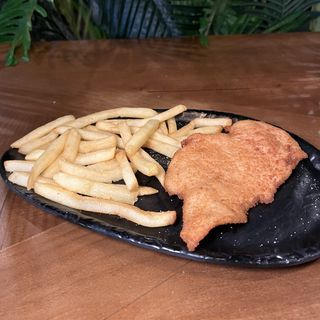 Menú infantil pechugas empanadas