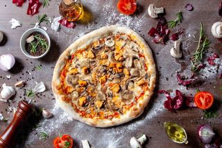 Pizza Pollo e Funghi grande