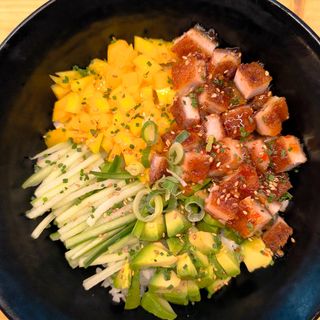 Maxi Donburi Pollo Rebozado （Con salsa chili dulce）