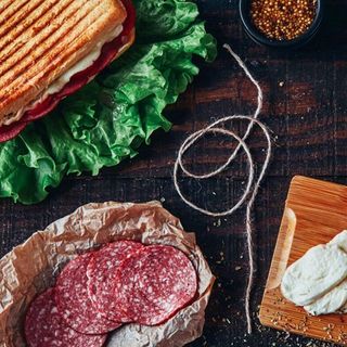 Паніні салямі