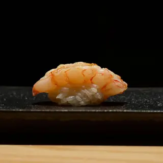 Nigiri de Gamba Roja y Manteca de Koji (1 unidad)