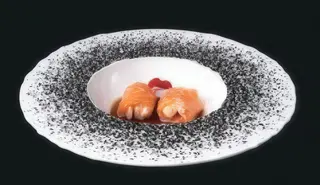 129. Salmón Roll (2 Pzs.)