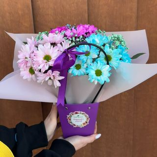 ფერადი ქრიზანთემები კალათში #3