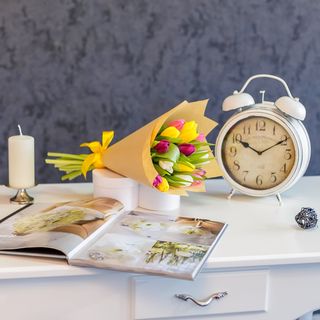 Buchet din 19 lalele multicolore Nr 9