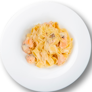 Фетучини с семгой