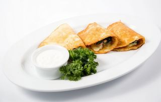 Деруни з лососем та шпинатом (300г)