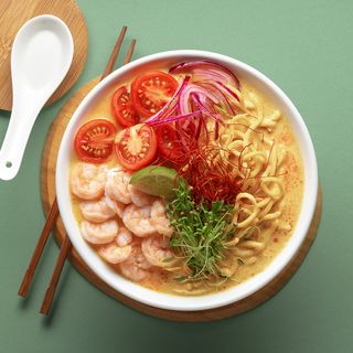 Суп карі лакса з креветками