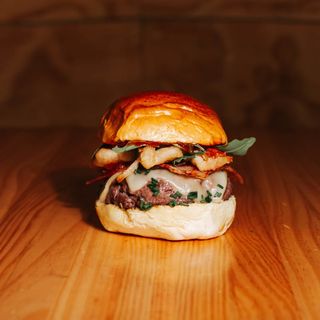 A tu Gusto (incluye patatas fritas)