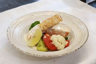 Форель на пару с овощами