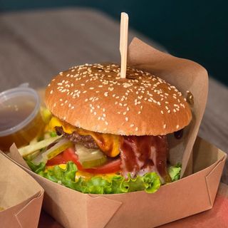 Двойной чизбургер и картофель фри/ Double Cheeseburger & Fries