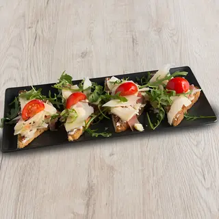 Bruschetta pršut