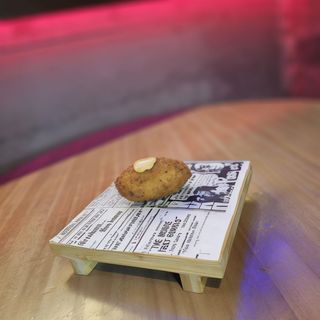 Croquetón de bacalao (1und)