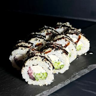 Каліфорнія з тунцем (280г)