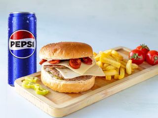 Dupli Meksiko burger, pomfrit i Pepsi