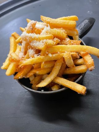Patate fritte tartufo e parmigiano