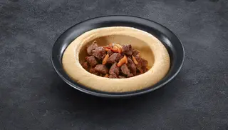 Humos with meat