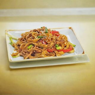 удон з куркою у вершковому соусі