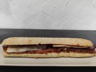 Bocata de bacon y queso
