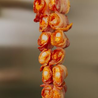 Шаурма з креветками в беконі