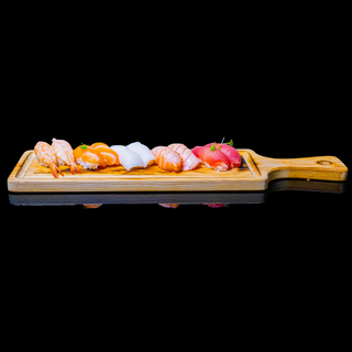 A7. Nigiri Misto (10 unidades)