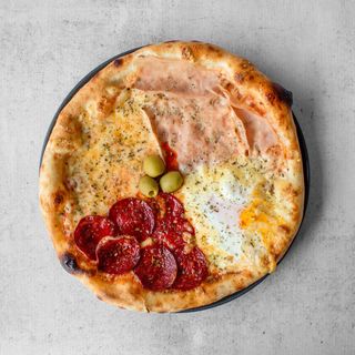 Quattro Stagioni pizza