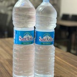 Acqua naturale in bottiglia 1,5 l