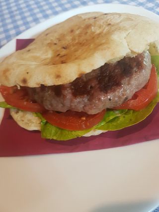 Spikovana pljeskavica 200g