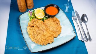 Snitel de pui cu piure de cartofi