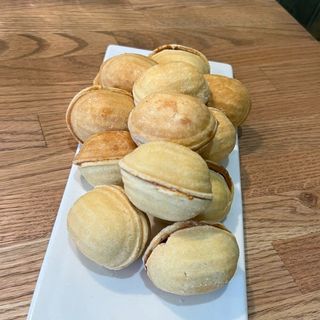 Горішок з згущеним молоком