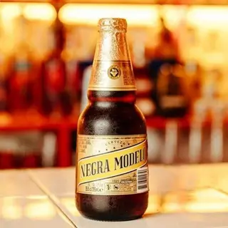 NEGRA MODELO