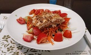 Ensalada Tahití con Abadejo