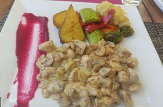 Piletina sa pečurkama 300 gr