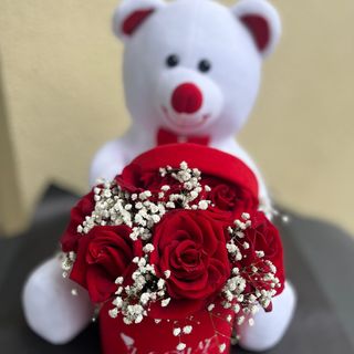 დათუნია ვარდებით 