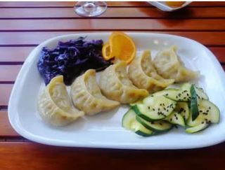 Momo com Seitan (FRITO)