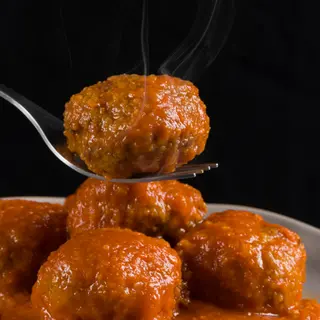Albóndigas de ternera en salsa (ración)