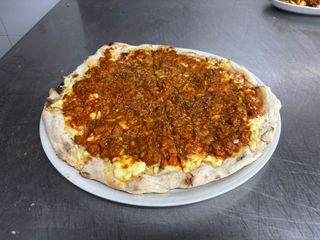 Pizza Boloñesa