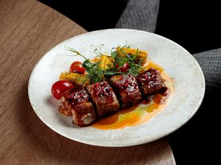 Вепрові ребра печені в соусі «1000 островів» (350g)