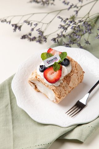 Меренговый рулет порционный