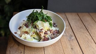 დაგრილული ქათმის სალათი