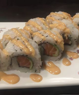 Uramaki spicy salmon
