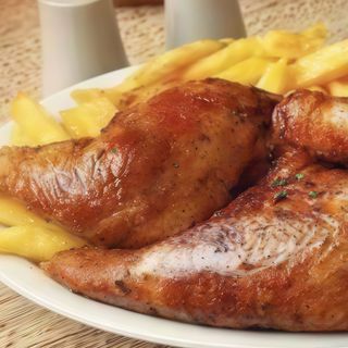 Medio Pollo a la Braza (solo viernes, sabado y domingo)