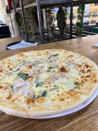 Пицца Курица со шпинатом (28 см.)