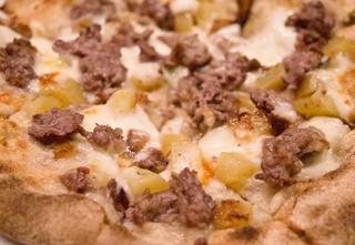 Salsiccia e patate bianca