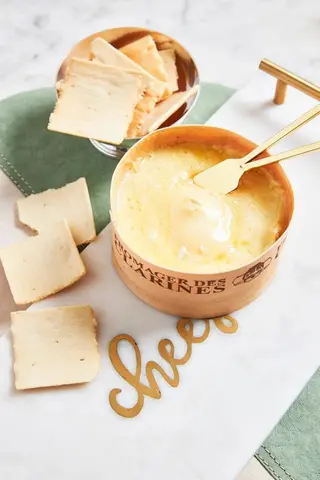 Queso Clarines